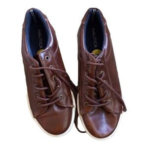 - Beautiful Boys Lace up Brown High Top Shoes Size 5 in Excellent Used Con…